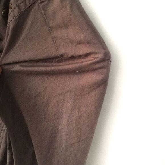 Contrast Front Zip Beaded Long Sleeve Top in Large - Picture 7 of 8